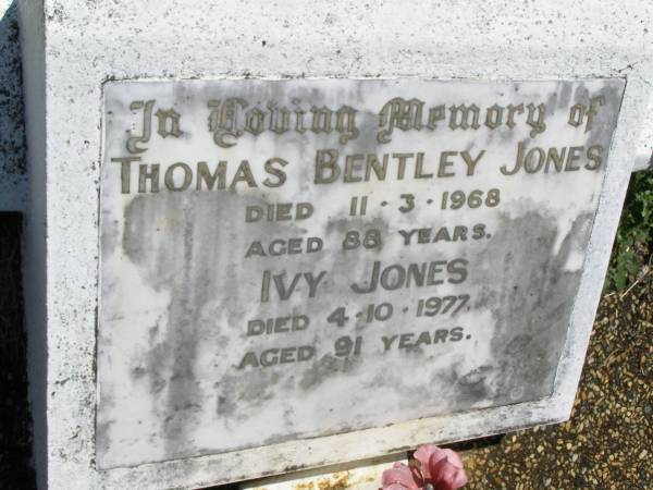 Thomas Bentley JONES,  | died 11-3-1968 aged 88 years;  | Ivy JONES,  | died 4-10-1977 aged 91 years;  | Kandanga Cemetery, Cooloola Shire  | 