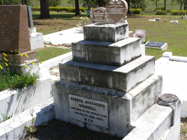 John O'FARRELL,  | died 14 March 1922 aged 28 years;  | Bernard Leo O'FARRELL, brother,  | killed in action in France 15 Sept 1918  | aged 23 years;  | George Alexander O'FARRELL,  | died in the Marian year 6 June 1954;  | Kandanga Cemetery, Cooloola Shire  |   | 