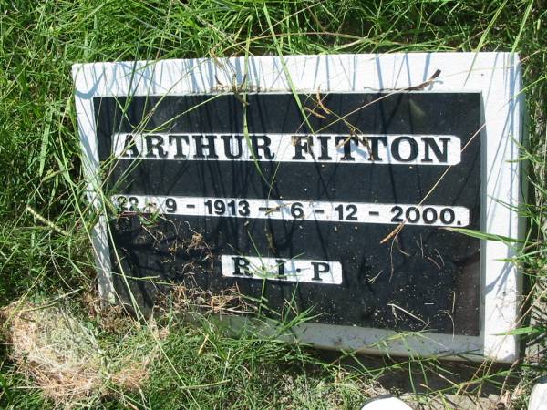 Arthur FITTON,  | 22-9-1913 - 6-12-2000;  | St John's Catholic Church, Kerry, Beaudesert Shire  | 