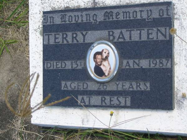 Terry BATTEN,  | died 13 Jan 1987 aged 26 years;  | Kilkivan cemetery, Kilkivan Shire  | 