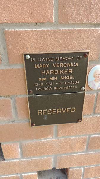 Mary Verinica HARDIKER (nee MIN ANGEL)  | b: 10 Sep 1921  | d: 5 Nov 2004  |   | Kilkivan cemetery, Kilkivan Shire  | 