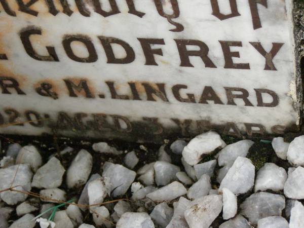 Robert LINGARD,  | father,  | died 16 Sep 1964 aged 79 years;  | Martha LINGARD,  | mother,  | died 29 July 1960 aged 75 years;  | Clarence Godfrey,  | son of R. & M. LINGARD,  | died 30? May 1920 aged 3 years;  | Killarney cemetery, Warwick Shire  | 