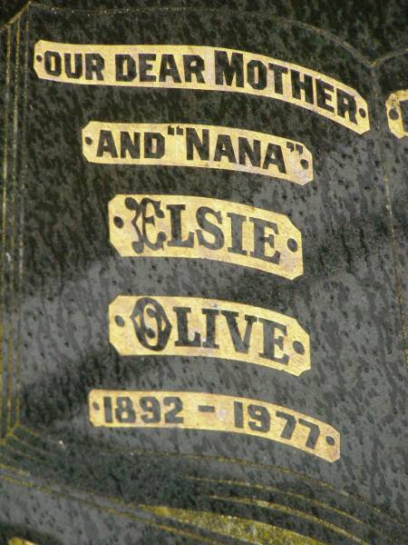 Elsie Olive RAGH,  | mother nana,  | 1892 - 1977;  | Albert William RAGH,  | husband father poppa,  | 1894 - 1960;  | Killarney cemetery, Warwick Shire  | 