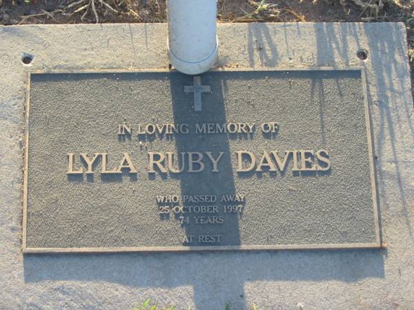 Lyla Ruby DAVIES,  | died 25 Oct 1997 aged 74 years;  | Killarney cemetery, Warwick Shire  | 