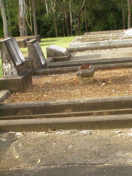 Lawnton cemetery, Pine Rivers Shire  | 