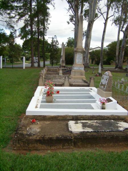 Lawnton cemetery, Pine Rivers Shire  | 