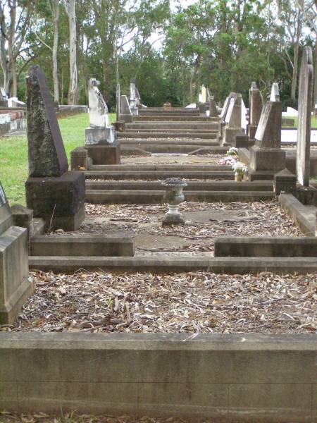 Lawnton cemetery, Pine Rivers Shire  | 