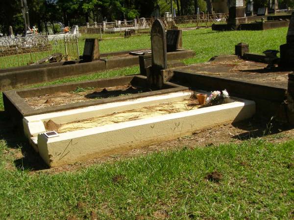 Ellen Amelia LANE (nee FRAHM),  | mum,  | born 20-2-1884,  | died 27-4-1928;  | Lawnton cemetery, Pine Rivers Shire  | 