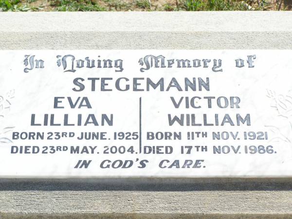 Eva Lillian STEGEMANN,  | born 23 June 1925, died 23 May 2004;  | Victor William STEGEMANN,  | born 11 Nov 1921 died 17 Nov 1986;  | Lockrose Green Pastures Lutheran Cemetery, Laidley Shire  | 