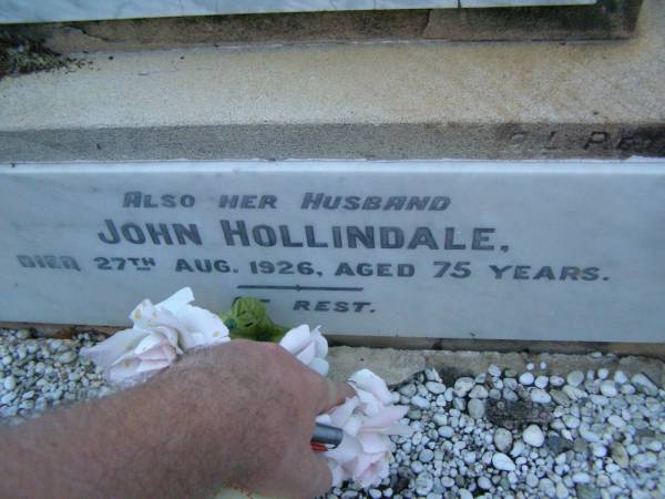 Mary HOLLINDALE,  | died 12 May 1917 aged 61 years;  | John HOLLINDALE,  | died 27 aug 1926 aged 75 years;  | Rex BIGNELL,  | grandson,  | died 28 Aug 1928 aged 4 years;  | Lower Coomera cemetery, Gold Coast  | 