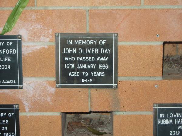 John Oliver DAY,  | died 16 Jan 1986 aged 79 years;  | Lower Coomera cemetery, Gold Coast  | 