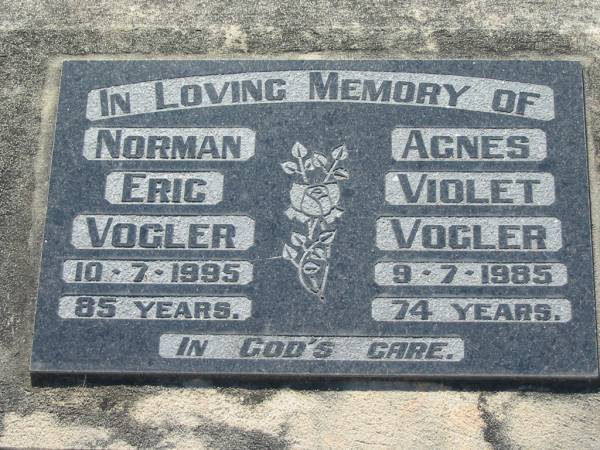 Norman Eric VOGLER  | d: 10 Jul 1995, aged 85  | Agnes Violet VOGLER  | 9 Jul 1985, aged 74  | Lowood General Cemetery  |   | 