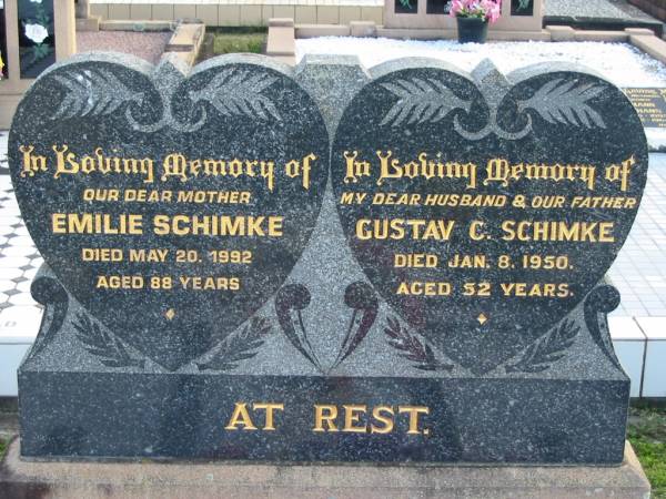 Emilie SCHIMKE, died 20 May 1992 aged 88 years, mother;  | Gustav C. SCHIMKE, died 8 Jan 1950 aged 52 years, husband father;  | Lowood Trinity Lutheran Cemetery (Bethel Section), Esk Shire  | 
