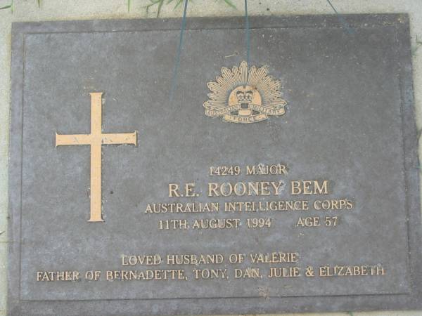 R.E. ROONEY,  | died 11 Aug 1994 aged 57 years,  | husband of Valerie,  | father of Bernadette, Tony, Dan, Julie & Elizabeth;  | Maclean cemetery, Beaudesert Shire  | 