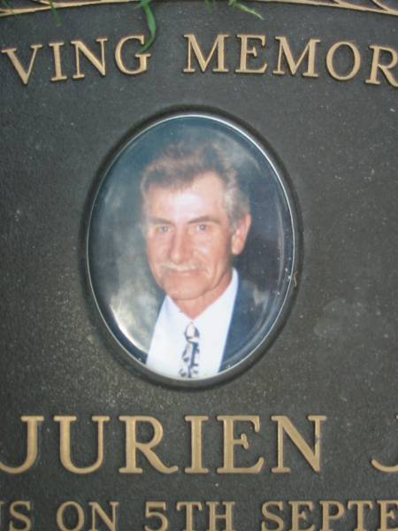 John Jurien JAGER,  | died 5 Sept 2000 aged 59 years,  | husband dad poppy;  | Maclean cemetery, Beaudesert Shire  | 