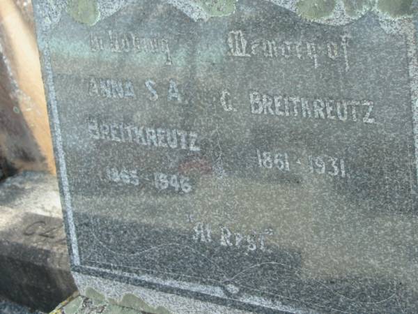 Anna S.A. BREITKREUTZ,  | 1865-1946;  | G. BREITKREUTZ,  | 1861-1931;  | Marburg Lutheran Cemetery, Ipswich  | 