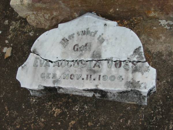 Eva Augusta VOSS,  | born 11 Nov 1904 died 23 Oct? 1908;  | Marburg Lutheran Cemetery, Ipswich  | 