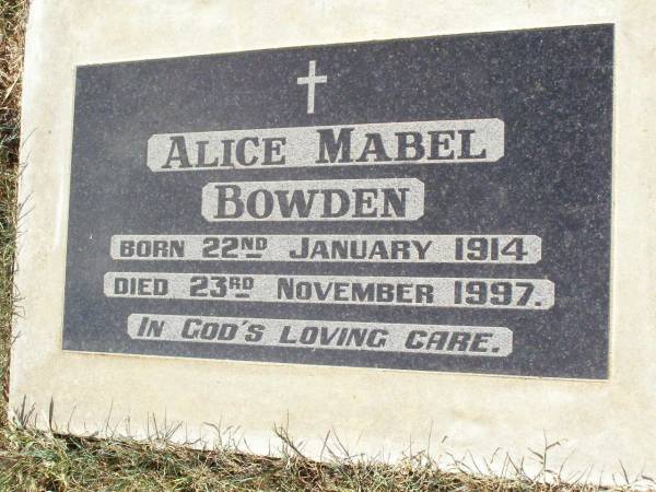 Alice Mabel BOWDEN,  | born 22 Jan 1914 died 23 Nov 1997;  | Woodlands cemetery, Marburg, Ipswich  | 