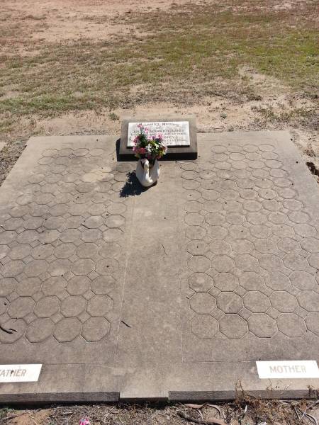 Joseph Alexander LAHEY  | d: 6-Sep-1972, aged 64  |   | Thelma LAHEY  | d: 3-Apr-1976, aged 57  |   | Meandarra cemetery  | Copyright Dr Matt Barton  | 