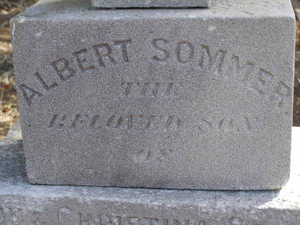 Albert SOMMER,  | son of John & Christina SOMMER,  | died 15 Jan 1902 in 22nd year;  | Meringandan cemetery, Rosalie Shire  |   | 