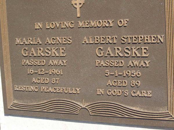 Maria Agnes GARSKE,  | died 16-12-1961 aged 87 years;  | Albert Stephen GARSKE,  | died 5-1-1956 aged 89 years;  | Meringandan cemetery, Rosalie Shire  |   | 