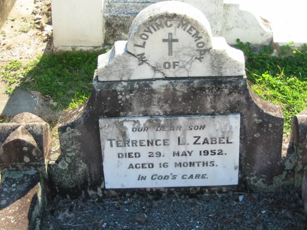 Terrence L ZABEL  | 29 May 1952, aged 16 months  | Minden Zion Lutheran Church Cemetery  | 