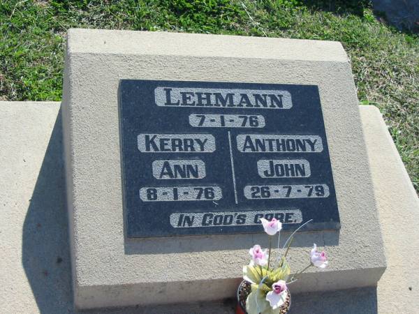 Kerry Ann LEHMANN  | b: 7 Jan 76, d: 8 Jan 76  | Anthony John LEHMANN  | b: 7 Jan 76, d: 26 Jul 79  | Minden Zion Lutheran Church Cemetery  | 