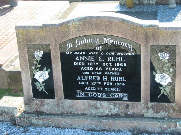Annie E RUHL  | 12 Oct 1968, aged 68  | Alfred H RUHL  | 27 Feb 1974, aged 77  | Minden Zion Lutheran Church Cemetery  | 