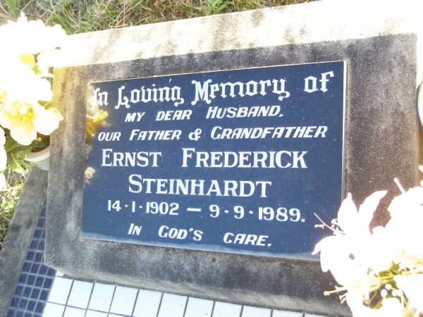 Ernst Frederick STEINHARDT,  | husband father grandfather,  | 14-1-1902 - 9-9-1989;  | St Johns Evangelical Lutheran Church, Minden, Esk Shire  | 