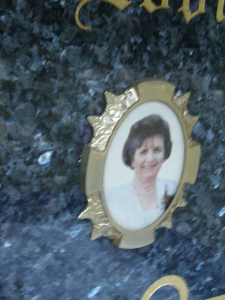 Dusanka BULIC,  | born 8 May 1943,  | died 14 June 2002,  | wife of Dmitar,  | mother of Svetlana, George (dec), Stana & Stojanka,  | mother-in-law & baba;  | Mooloolah cemetery, City of Caloundra  |   | 