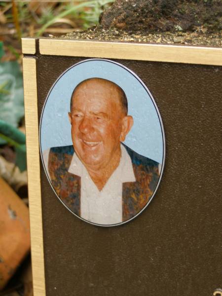 Ross (Jack) FROST,  | 28-11-1928 - 16-8-2002,  | husband of Nancy,  | father pop;  | Mooloolah cemetery, City of Caloundra  | 