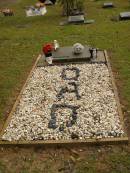 
H. FRISKE,
dad,
died 29 Dec 2001 aged 79 years;
Mooloolah cemetery, City of Caloundra
