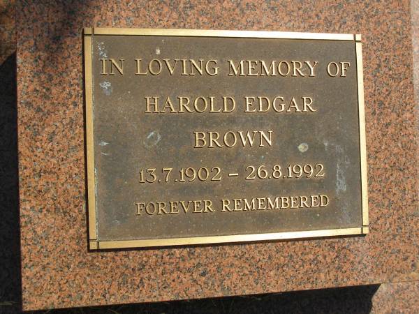 Harold Edgar BROWN,  | 13-7-1902 - 26-8-1992;  | Moore-Linville general cemetery, Esk Shire  | 