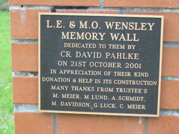 L.E. & M.O. WENSLEY,  | David PAHLKE;  | M. MEIER;  | M. LUND;  | A. SCHMIDT;  | M. DAVIDSON;  | G. LUCK;  | C. MEIER;  | Mt Mort Cemetery, Ipswich  | 