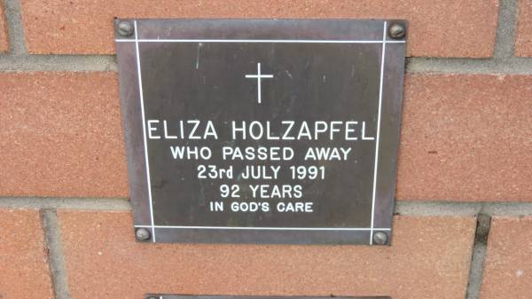 Eliza Holzapfel  | d: 23 Jul 1991 aged 92  |   | Mount Cotton St Pauls Lutheran Columbarium wall  |   | 