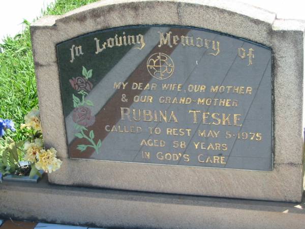 Rubina TESKE  | 5 May 1975, aged 58  | Mount Beppo Apostolic Church Cemetery  | 