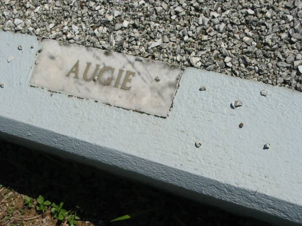 August MISCHKE  | 1 May 1969, aged 69  | (Augie)  | Mount Beppo Apostolic Church Cemetery  | 