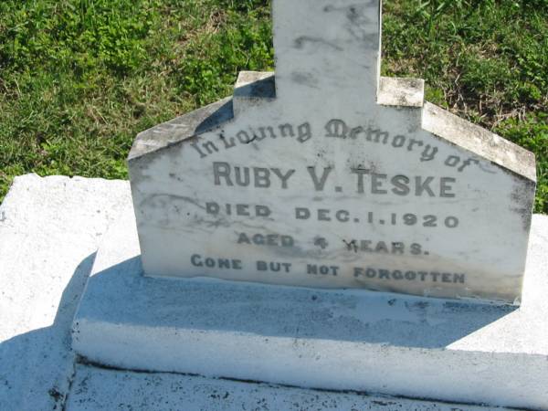 Ruby V TESKE  | 1 Dec 1920, aged 4  | Mount Beppo Apostolic Church Cemetery  | 