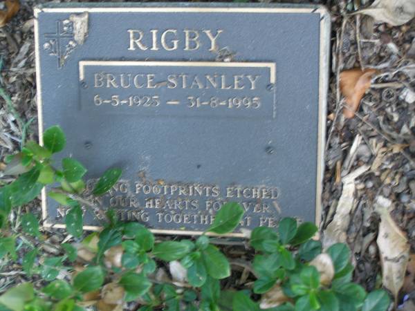 Bruce Stanley RIGBY,  | 6-5-1925 - 31-8-1995;  | Mudgeeraba cemetery, City of Gold Coast  | 