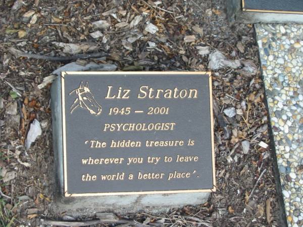 Liz STRATON,  | 1945 - 2001;  | Mudgeeraba cemetery, City of Gold Coast  | 