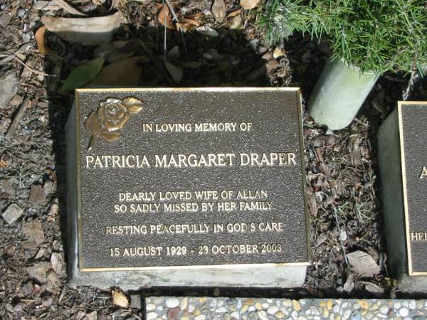 Patricia Margaret DRAPER,  | wife of Allan,  | 15 Aug 1929 - 23 Oct 2003;  | Mudgeeraba cemetery, City of Gold Coast  | 