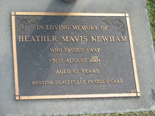 Heather Mavis NEWHAM,  | died 31 Aug 2001 aged 82 years;  | Mudgeeraba cemetery, City of Gold Coast  | 