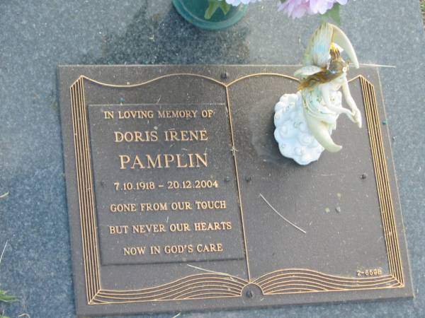 Doris Irene PAMPLIN,  | 7-10-1918 - 20-12-2004;  | Mudgeeraba cemetery, City of Gold Coast  | 