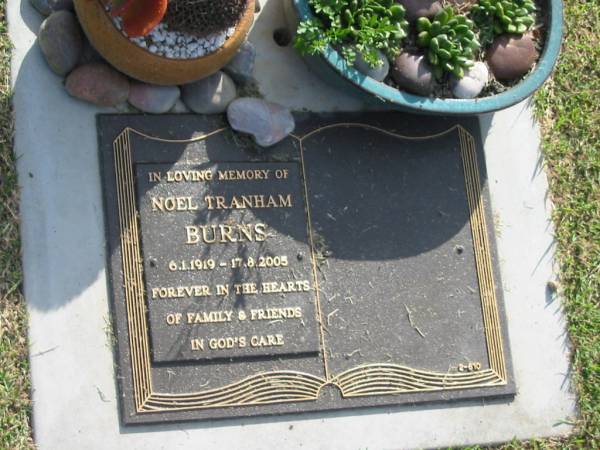 Noel Tranham BURNS,  | 6-1-1919 - 17-8-2005;  | Mudgeeraba cemetery, City of Gold Coast  | 