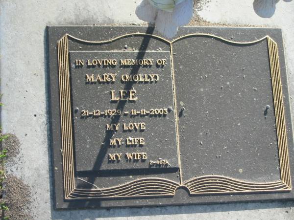 Mary (Molly) LEE,  | 21-12-1929 - 11-11-2003,  | wife;  | Mudgeeraba cemetery, City of Gold Coast  | 