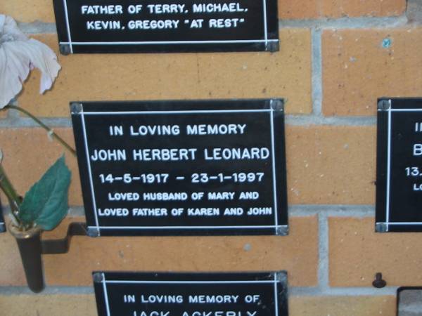 John Herbert LEONARD,  | 14-5-1917 - 23-1-1997,  | husband of Mary,  | father of Karen & John;  | Mudgeeraba cemetery, City of Gold Coast  | 
