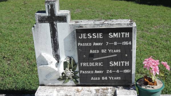 Jessie SMITH  | d: 7 Aug 1964 aged 82  |   | Frederic SMITH  | d: 24 Apr 1961 aged 84  |   | Mulgildie Cemetery, North Burnett Region  |   | 