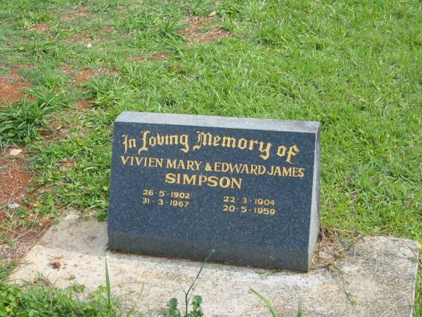 Vivien Mary SIMPSON,  | 26-5-1902 - 31-3-1967;  | Edward James SIMPSON,  | 22-3-1904 - 20-5-1959;  | Murwillumbah Catholic Cemetery, New South Wales  | 