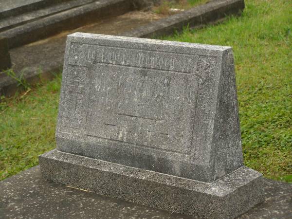 Mary Dorothy HATFIELD,  | wife,  | died 5 Nov 1947 aged 33 years;  | Murwillumbah Catholic Cemetery, New South Wales  | 
