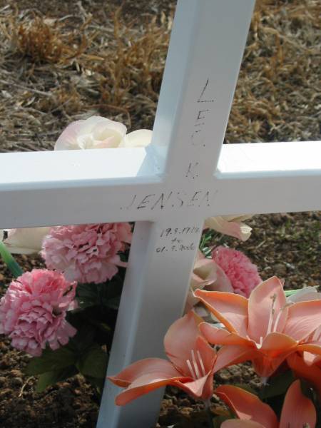 Leo K. JENSEN,  | 19-8-1924 - 01-8-2006;  | Nobby cemetery, Clifton Shire  | 